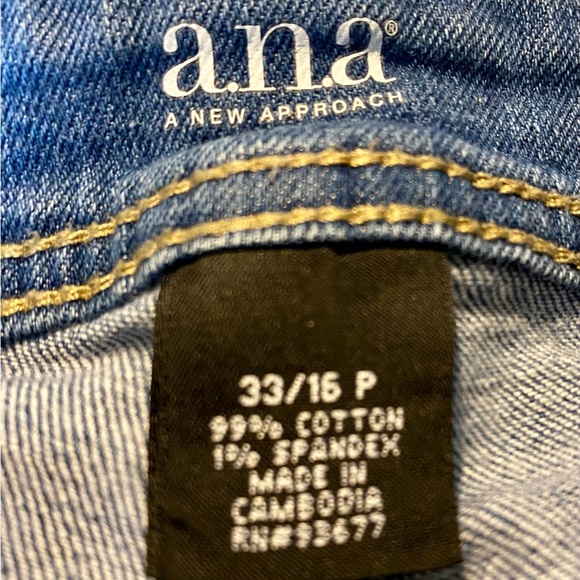 a.n.a. JCP brand Burmuda Jean shorts Sz 16 - Picture 4 of 4